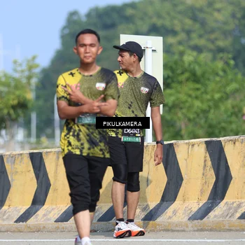 Runner Photo 6378073