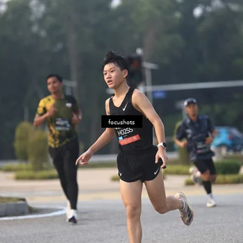 Runner Photo 6378332