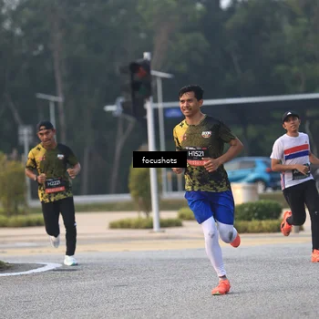 Runner Photo 6378442