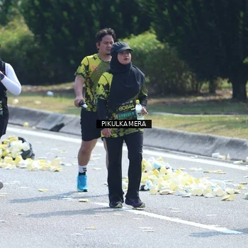 Runner Photo 6378632