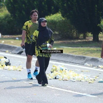 Runner Photo 6378643