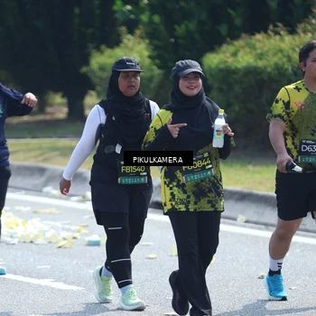 Runner Photo 6378672