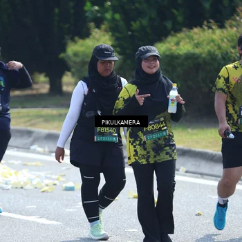 Runner Photo 6378675