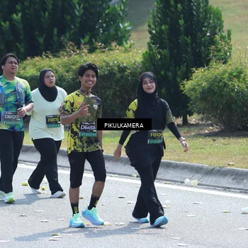Runner Photo 6378985