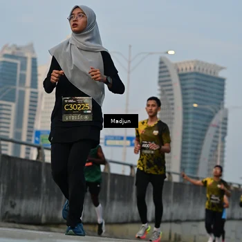 Runner Photo 6379103