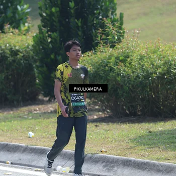 Runner Photo 6379363
