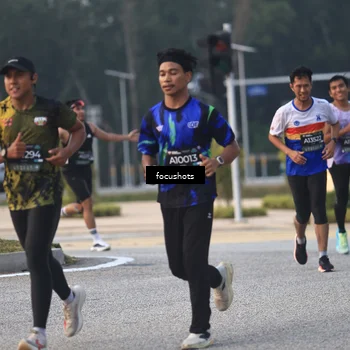 Runner Photo 6379733