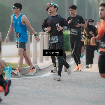 Runner Photo 6379878
