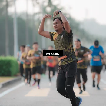 Runner Photo 6379994