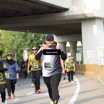 Runner Photo 6380691