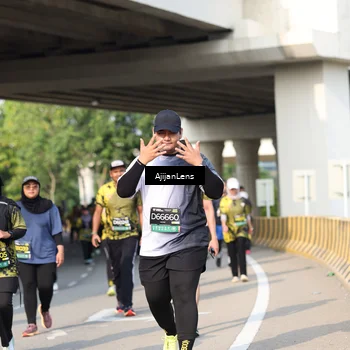 Runner Photo 6380700