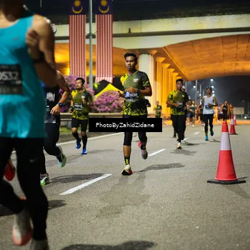 Runner Photo 6381115