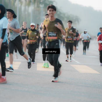 Runner Photo 6381240