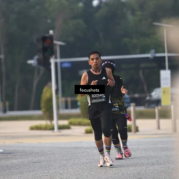 Runner Photo 6381535