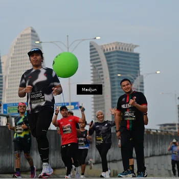 Runner Photo 6381876