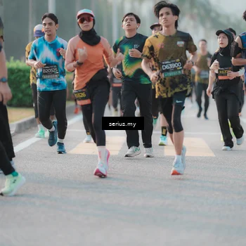 Runner Photo 6382047