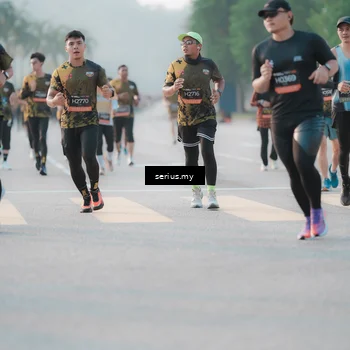Runner Photo 6382092