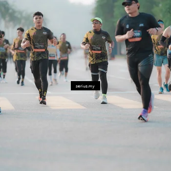 Runner Photo 6382104