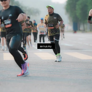 Runner Photo 6382113