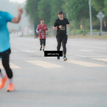 Runner Photo 6382257