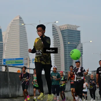Runner Photo 6382354