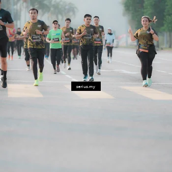 Runner Photo 6382355