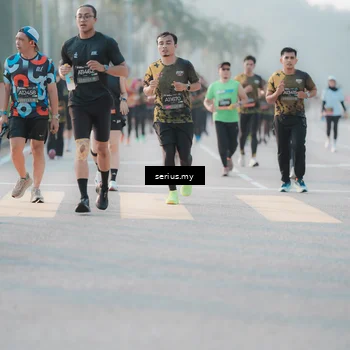 Runner Photo 6382357