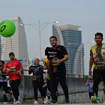 Runner Photo 6382474