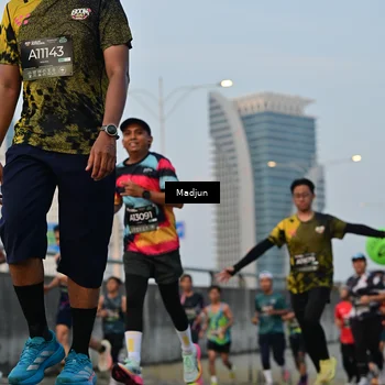 Runner Photo 6382547