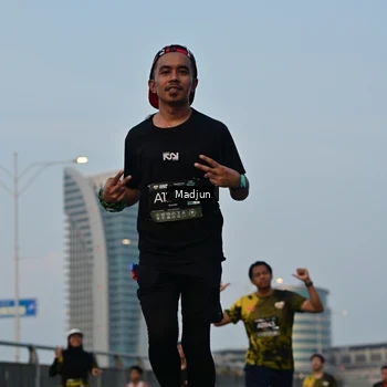 Runner Photo 6382711