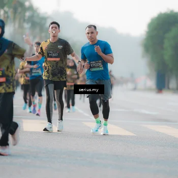 Runner Photo 6382735