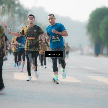 Runner Photo 6382740