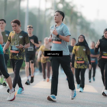 Runner Photo 6382859