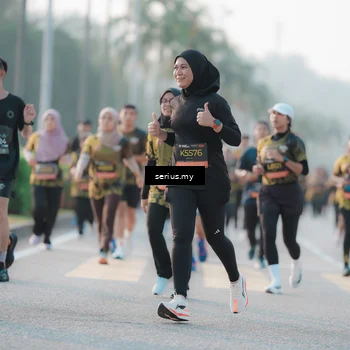 Runner Photo 6382863