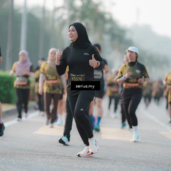 Runner Photo 6382873