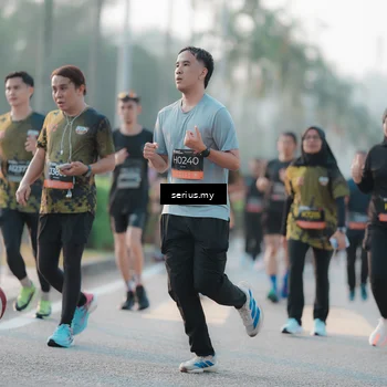 Runner Photo 6382875