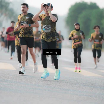 Runner Photo 6382973
