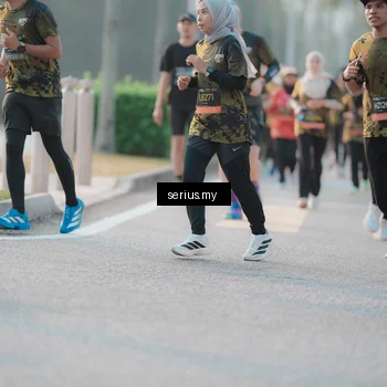 Runner Photo 6383030