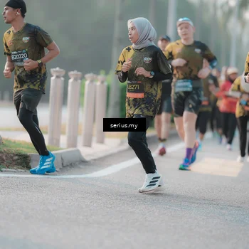Runner Photo 6383055