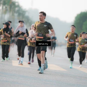 Runner Photo 6383100