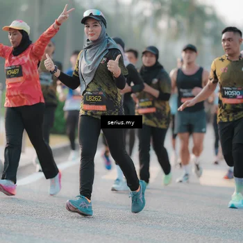 Runner Photo 6383125