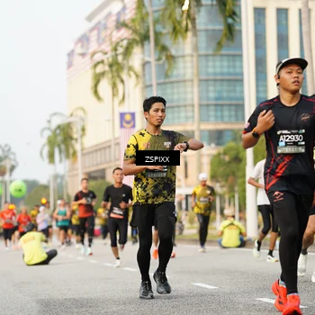 Runner Photo 6383419
