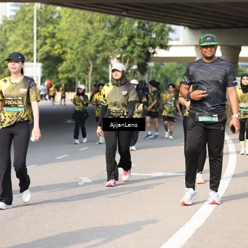 Runner Photo 6383435