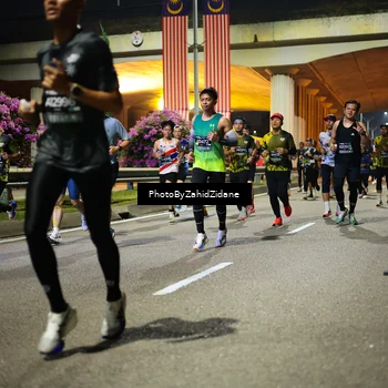 Runner Photo 6383479