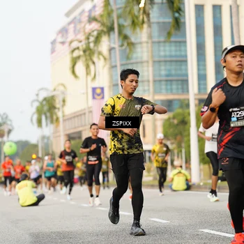 Runner Photo 6383527