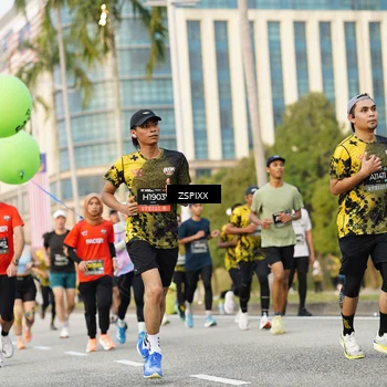 Runner Photo 6383567
