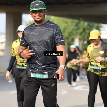 Runner Photo 6383595