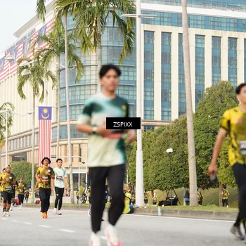 Runner Photo 6383739