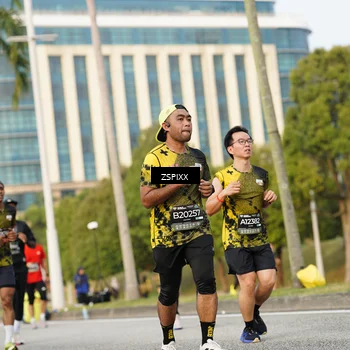 Runner Photo 6383921