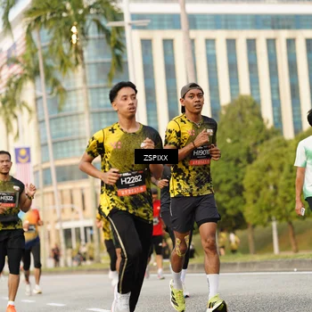 Runner Photo 6383944